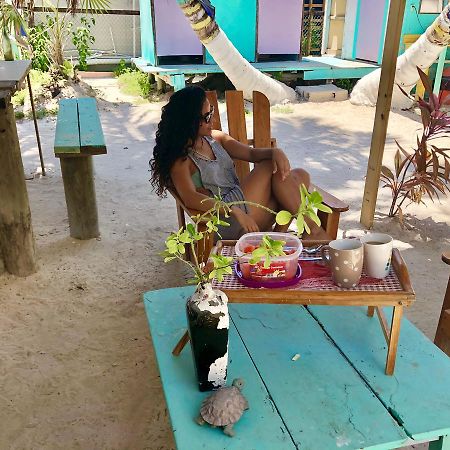 Tropical Oasis Albergue Caye Corker Exterior foto